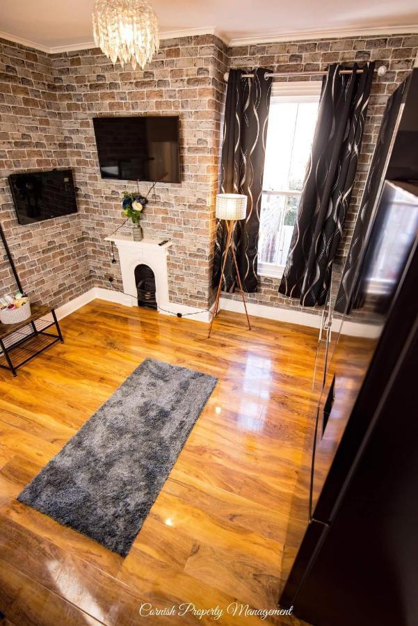 River Street Apartments トルーロー エクステリア 写真