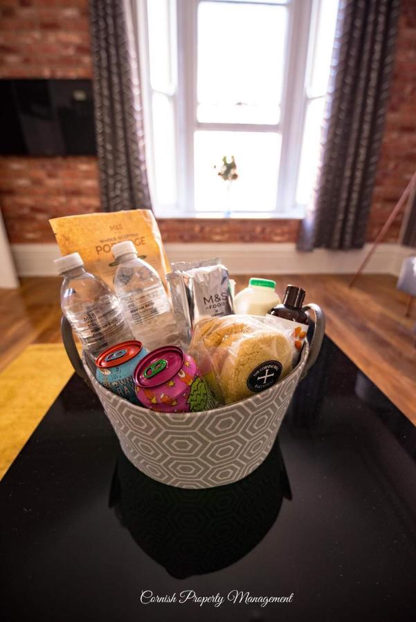 River Street Apartments トルーロー エクステリア 写真