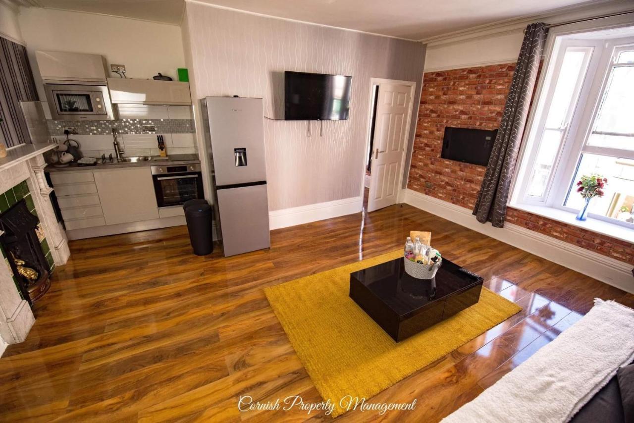 River Street Apartments トルーロー エクステリア 写真