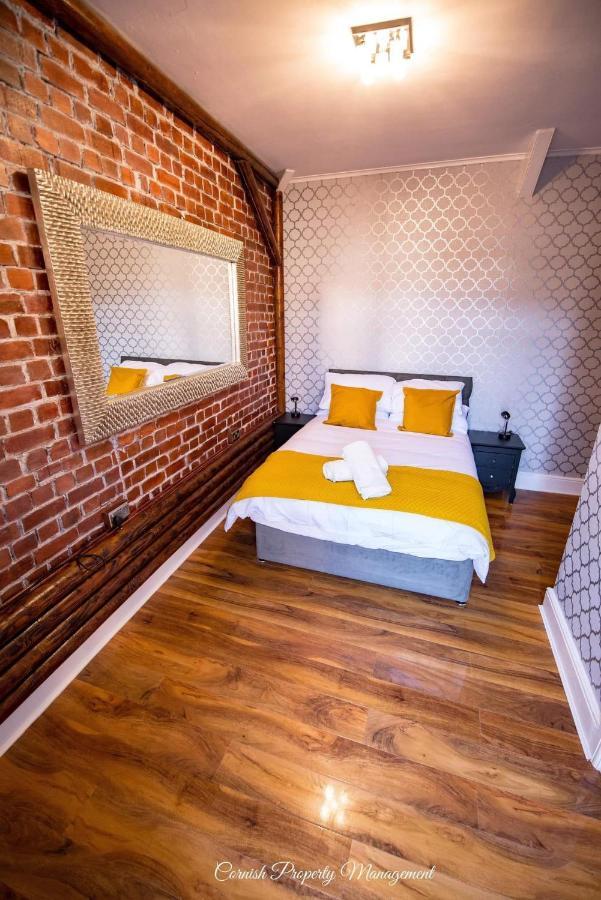 River Street Apartments トルーロー エクステリア 写真